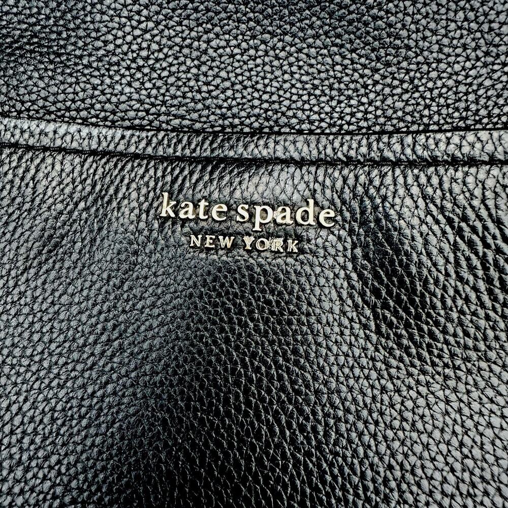 Kate Spade crossbody Black pebbled run around bag adjustable strap - Picture 2 of 8